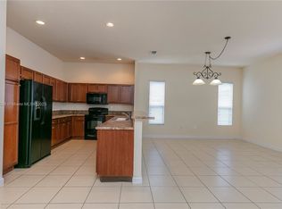 17031 SW 92nd St, Miami, FL 33196