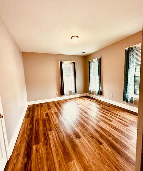 558 Broadway Apt 1 - Huge Bedroom with High Ceiling, 3 Large Windows, and Sizable Closet