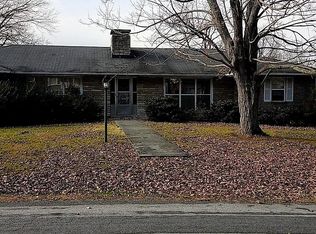 2702 Parkview Dr #B, Vinton, VA 24179