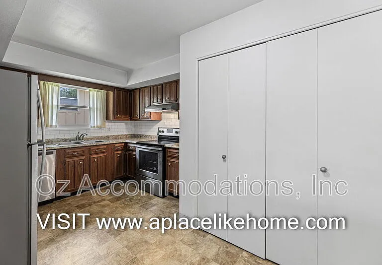 1428 NW 64th Ter — Photo 9