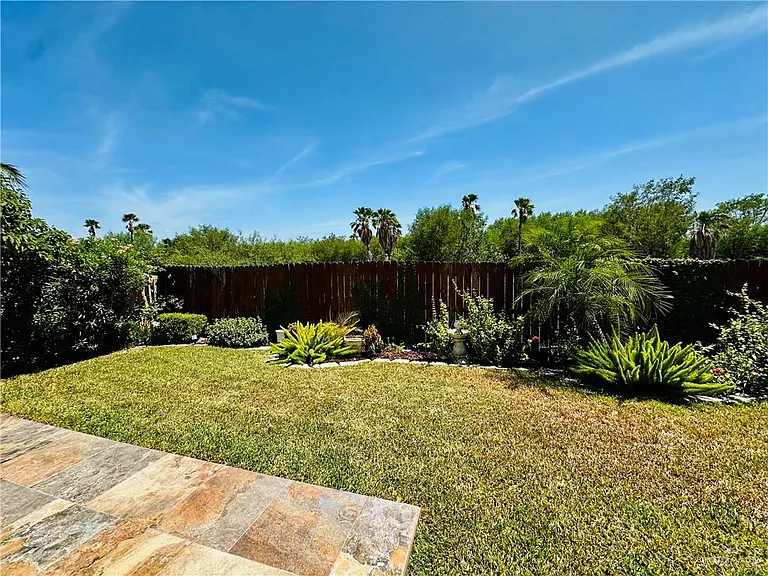 4104 San Roman St — Photo 34
