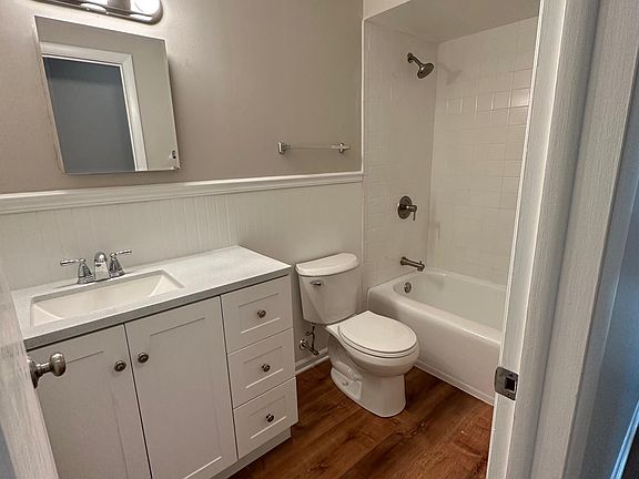 5th image of 639 Onwentsia Ave #639