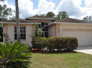 266 Stanhope Cir, Naples, FL 34104