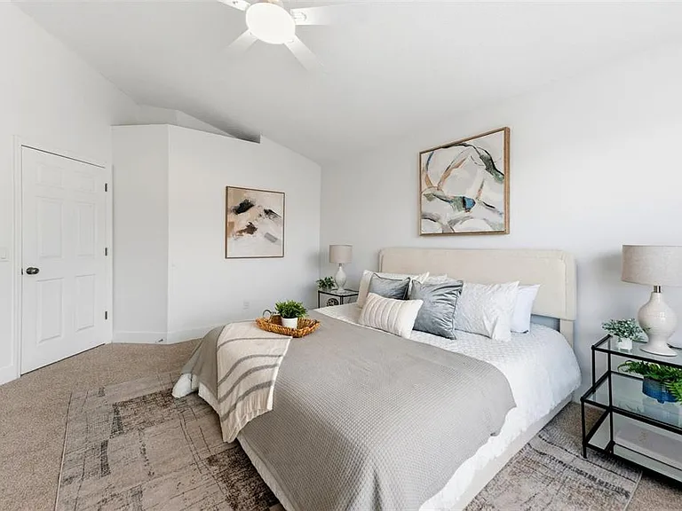 6048 Sand Key Ln — Photo 16