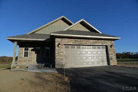 2nd image of 806 Bonner Dr