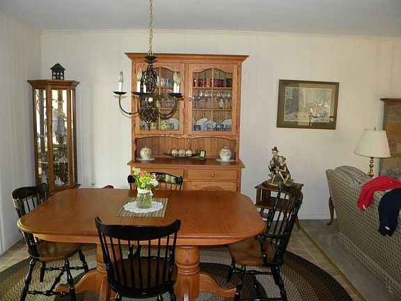 5th image of 88 Woodland Dr