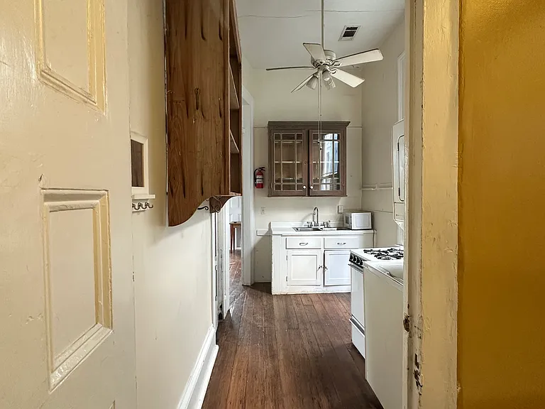 2403 Saint Charles Ave #203 — Photo 9