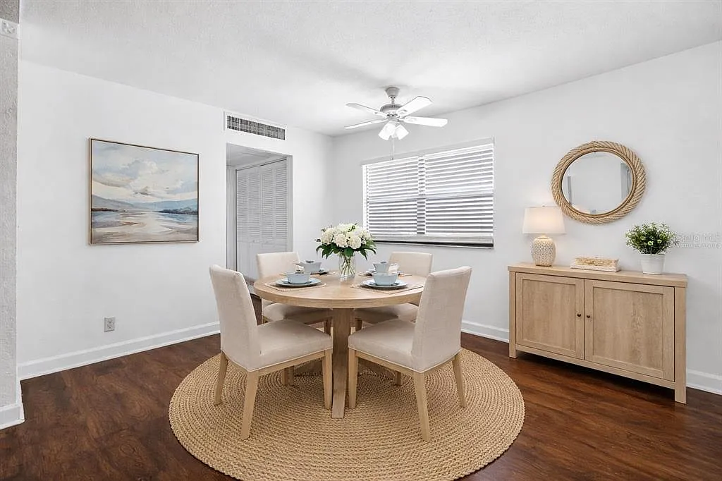 1 bed, 1.5 bath, 800 sqft, $1,400 — Photo 4