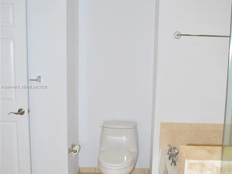 3001 NE 185th St #129 — Photo 59