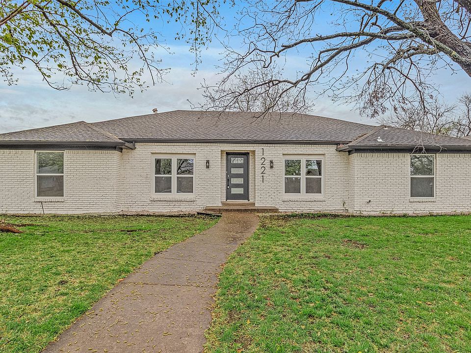 1st image of 1221 Pecan Valley Dr