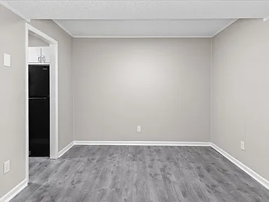Chateau Apartments — photo 8