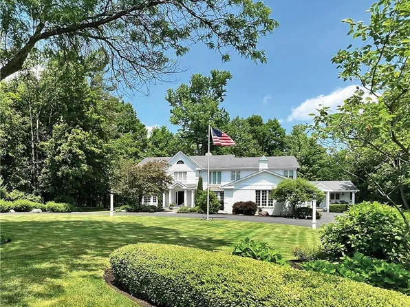 975 Andrews Ln, Gates Mills, OH 44040