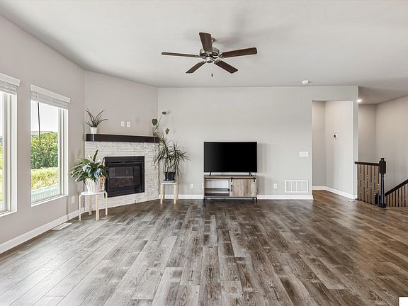 4th image of 14413 Tregaron Dr
