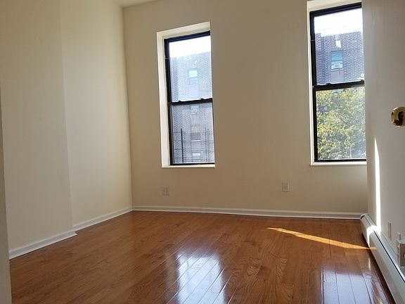5th image of 203 Kosciuszko St APT 3