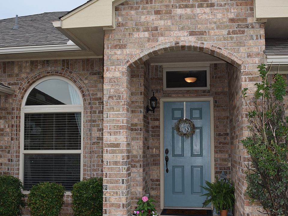 1st image of 2239 Blue Jay Dr
