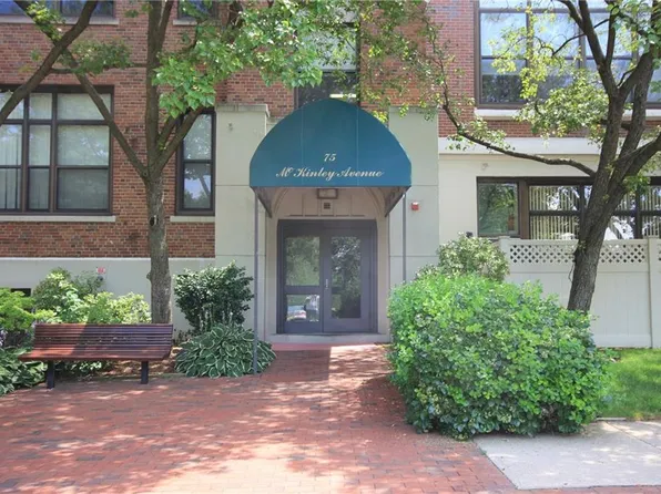75 McKinley Ave #B14, White Plains, NY 10606