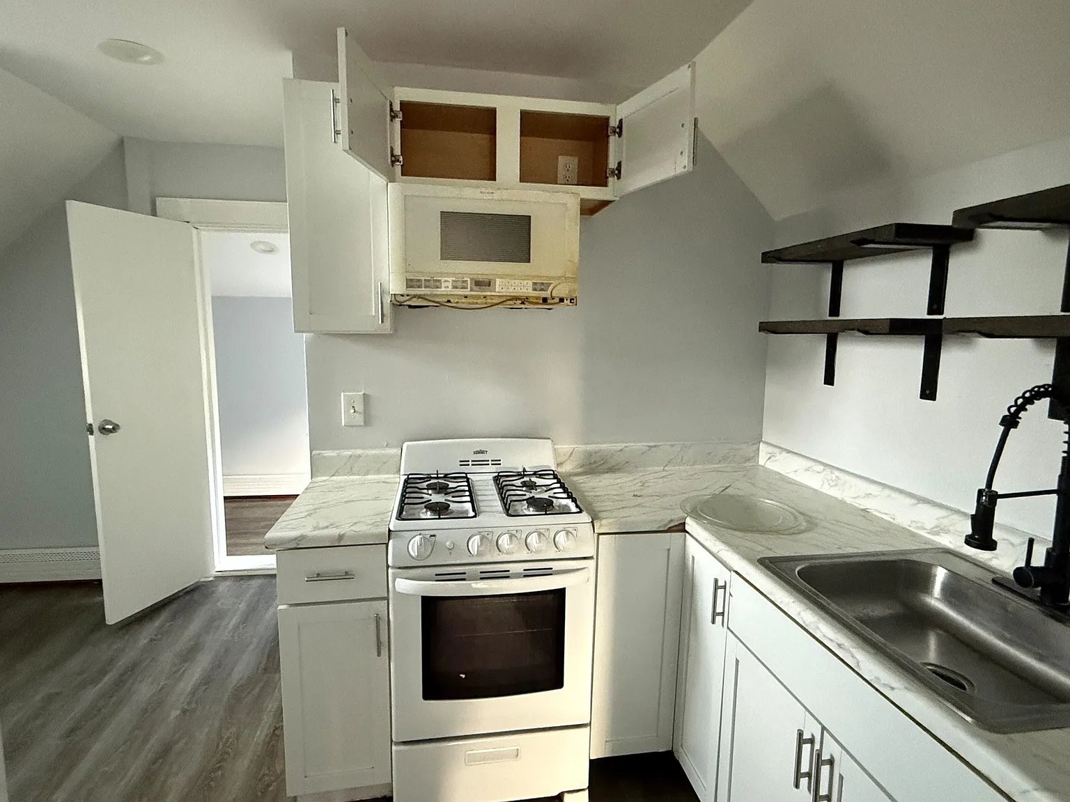 1 bed, $1,650 — Photo 1