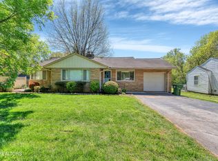 421 Santeelah Ave, Maryville, TN 37801