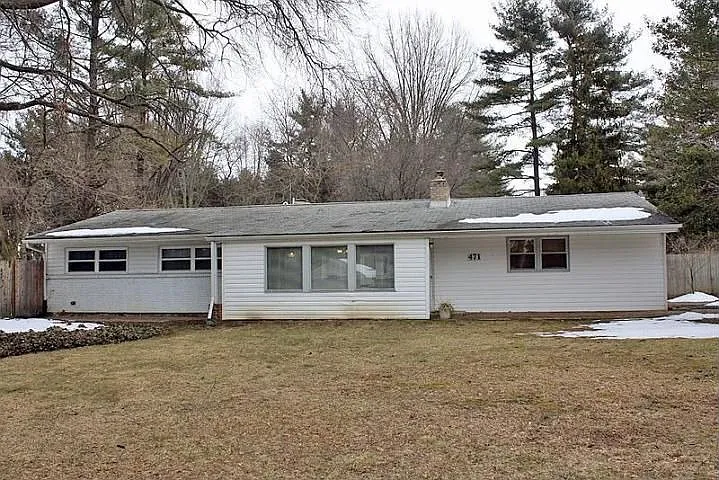 471 Valley Rd photo 1