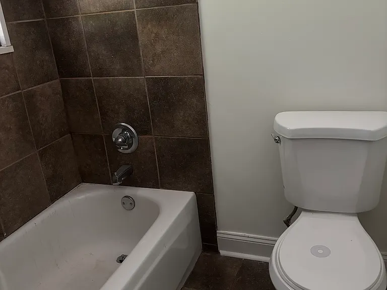 2213 Emery Ln #2213 — Photo 14