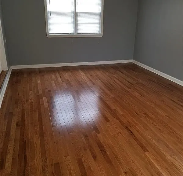 900 Vest Dr — Photo 4