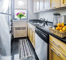 Rented by Manhattan Realty Group