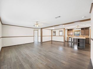 11112 Falling Leaf Ln, Euless, TX 76040