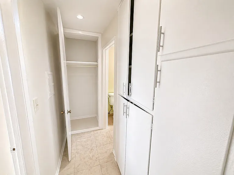 2500 Olive Ave #11 — Photo 7