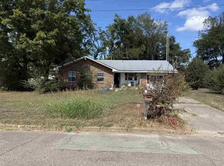 305 Walnut St, Savannah, TN 38372