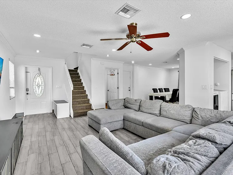 7145 Crescent Creek Way — Photo 23