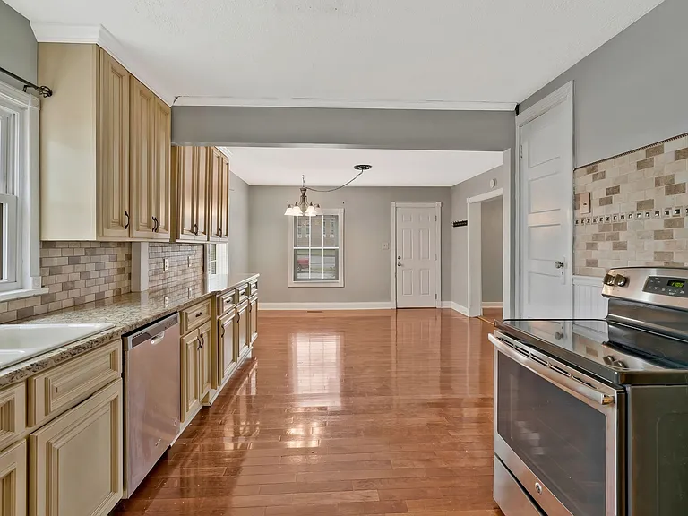 5206 Georgia Ave — Photo 10