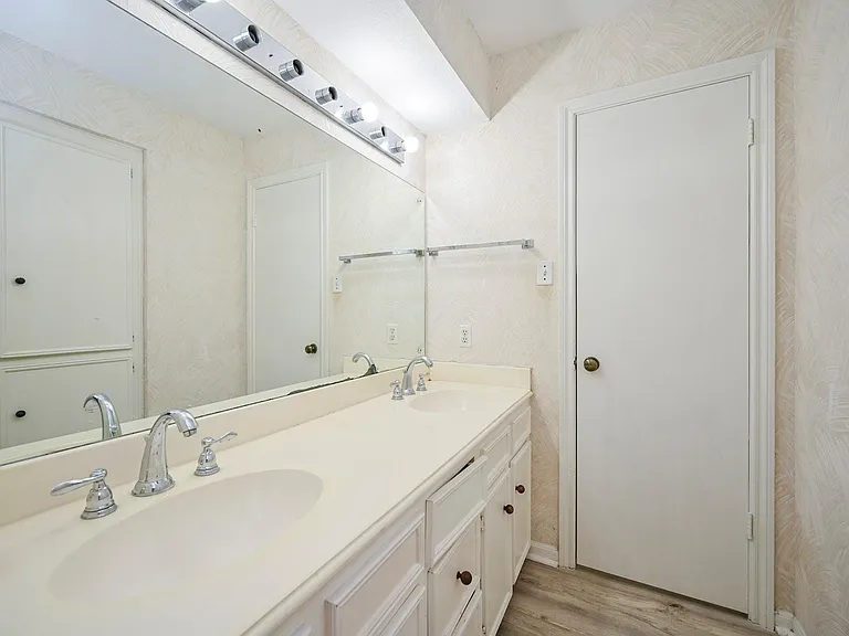 7735 Quail Meadow Dr — Photo 24