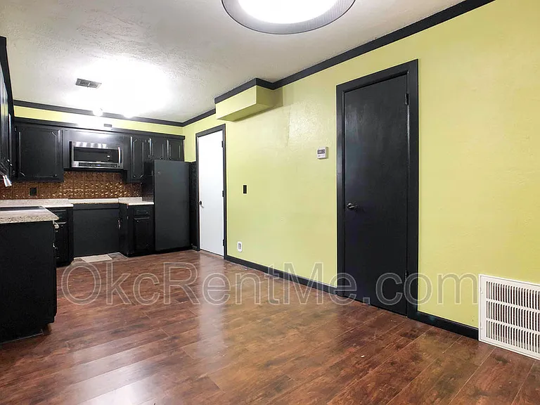 805 N Markwell Ave — Photo 9