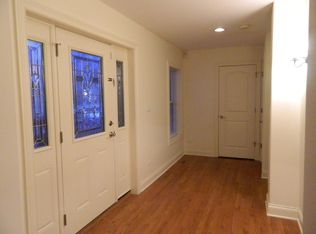 1152 N Beverly Ln, Arlington Heights, IL 60004