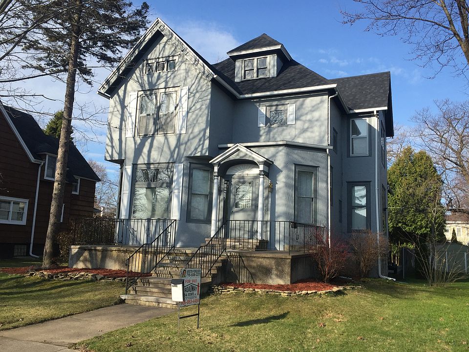 1st image of 1609 1st St