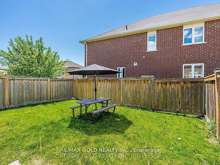 26 Robert Parkinson Dr — Photo 37