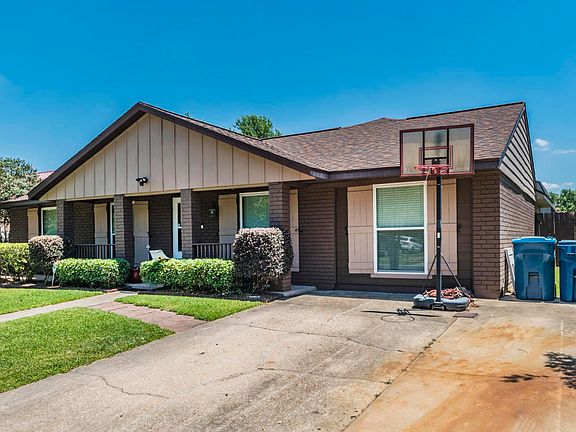 2nd image of 304 Marseilles Dr