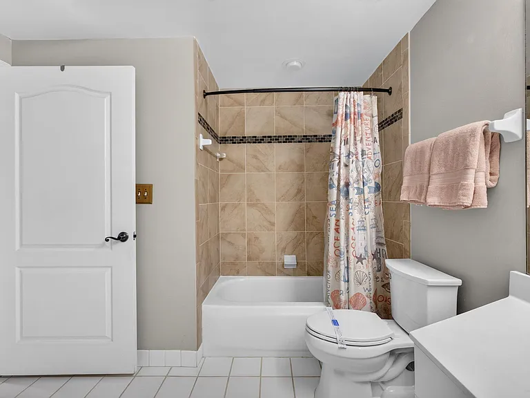 500 Uno Lago Dr #201 — Photo 34