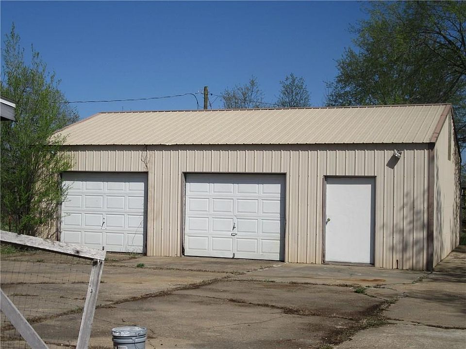 1st image of 331 W Chincapin St
