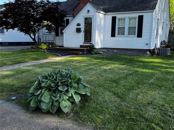 2240 Lynch Ave, Granite City, IL 62040
