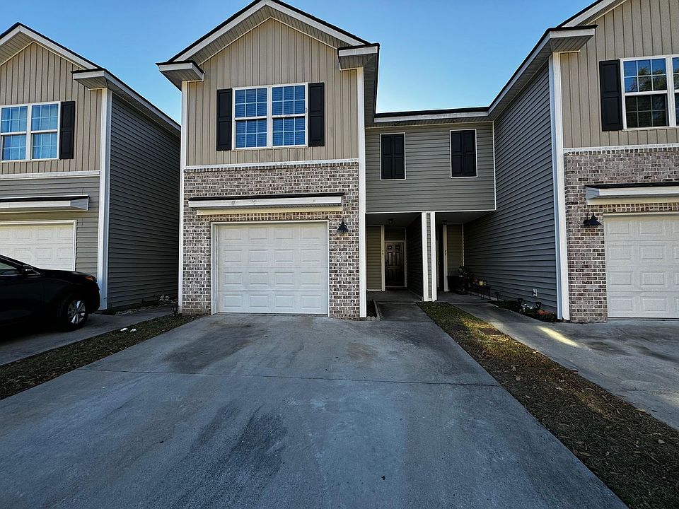 1st image of 75 Walker Ct