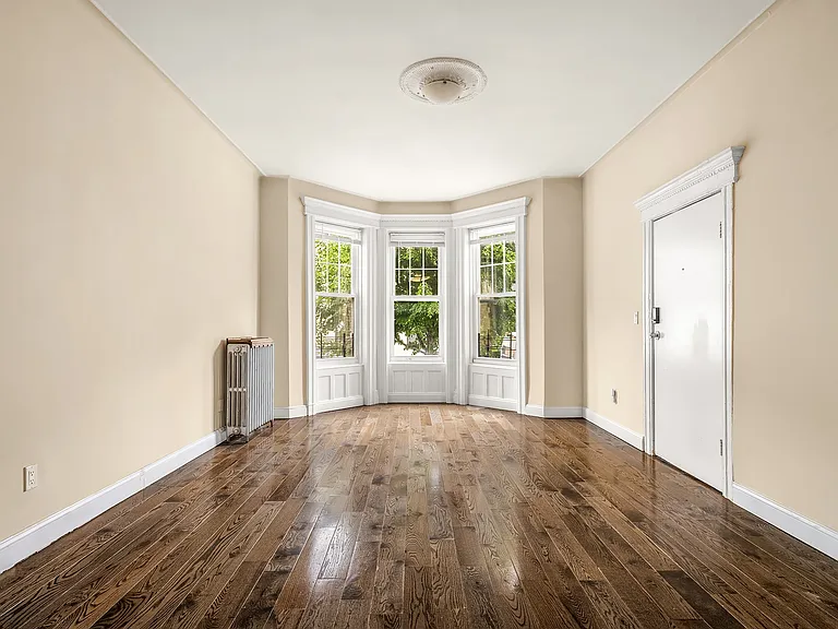 485 Bainbridge St #1 — Photo 3