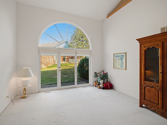 5th image of 205 Faith Ct