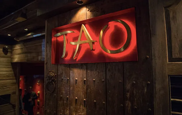 Rented by Douglas Elliman | media 14