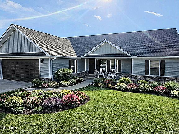 3rd image of 254 Thompson Rd