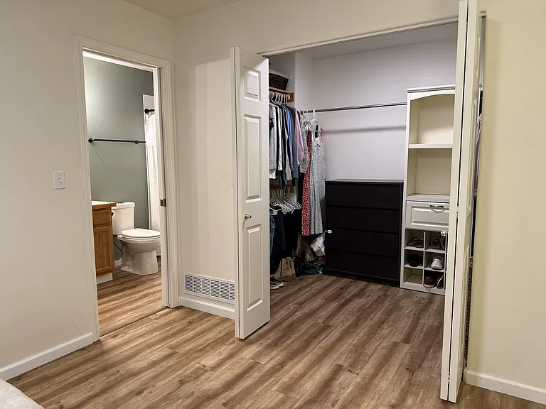 583 Ocean Point Dr — Photo 8