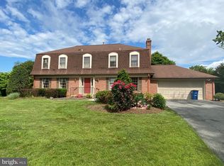 15209 Wycliffe Ct, Rockville, MD 20853