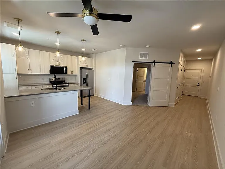 District on the Etowah Apartments — Photo 332