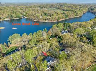 86 Canoe Brook Rd, Trumbull, CT 06611