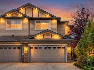 50 Pantego Point NW, Calgary, AB T3K0C1
